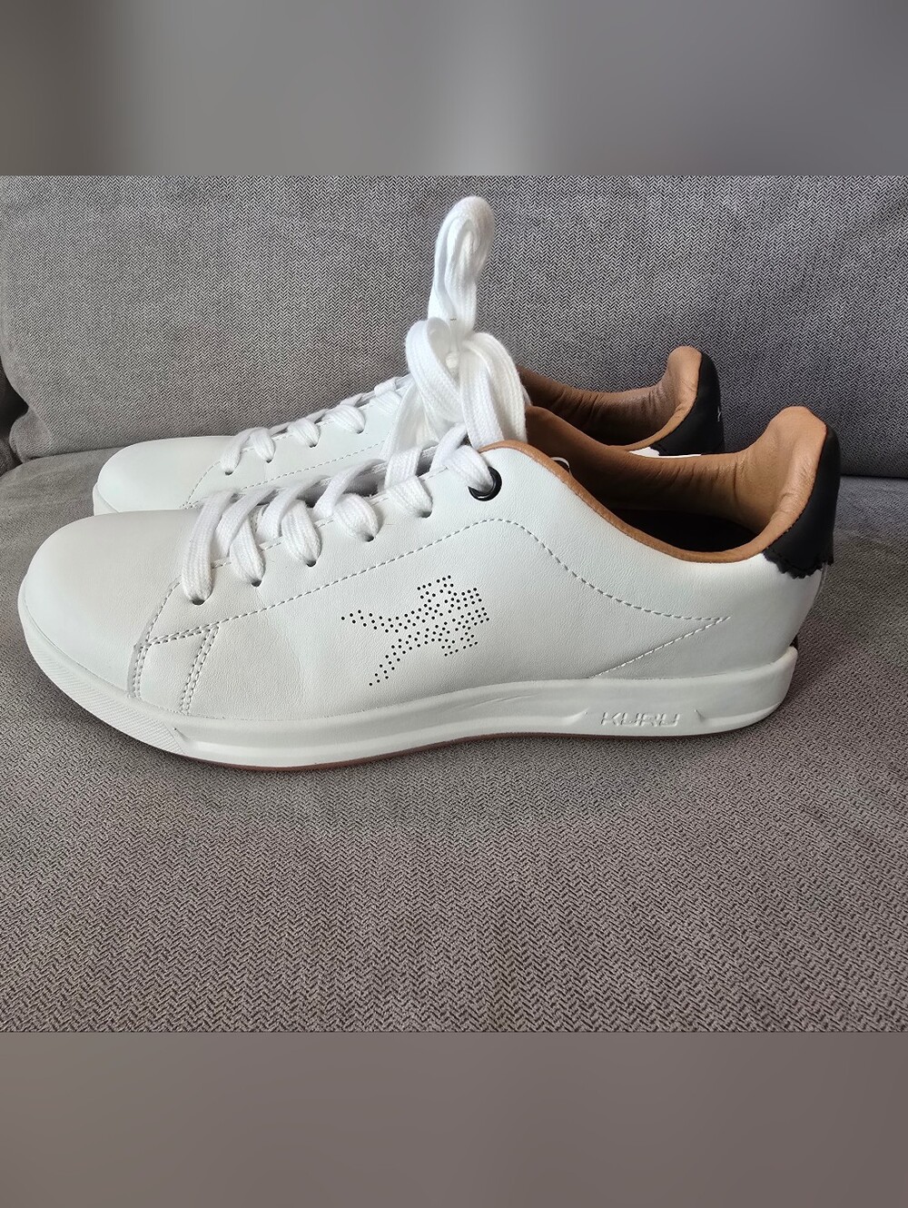 Kuru Roam Women's White Leather Lace-Up Sneakers